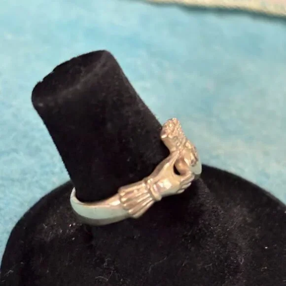 Sterling Silver Irish Claddagh Ring Made in Ireland Pinky Ring Size 4.75 Midi - Picture 9 of 9